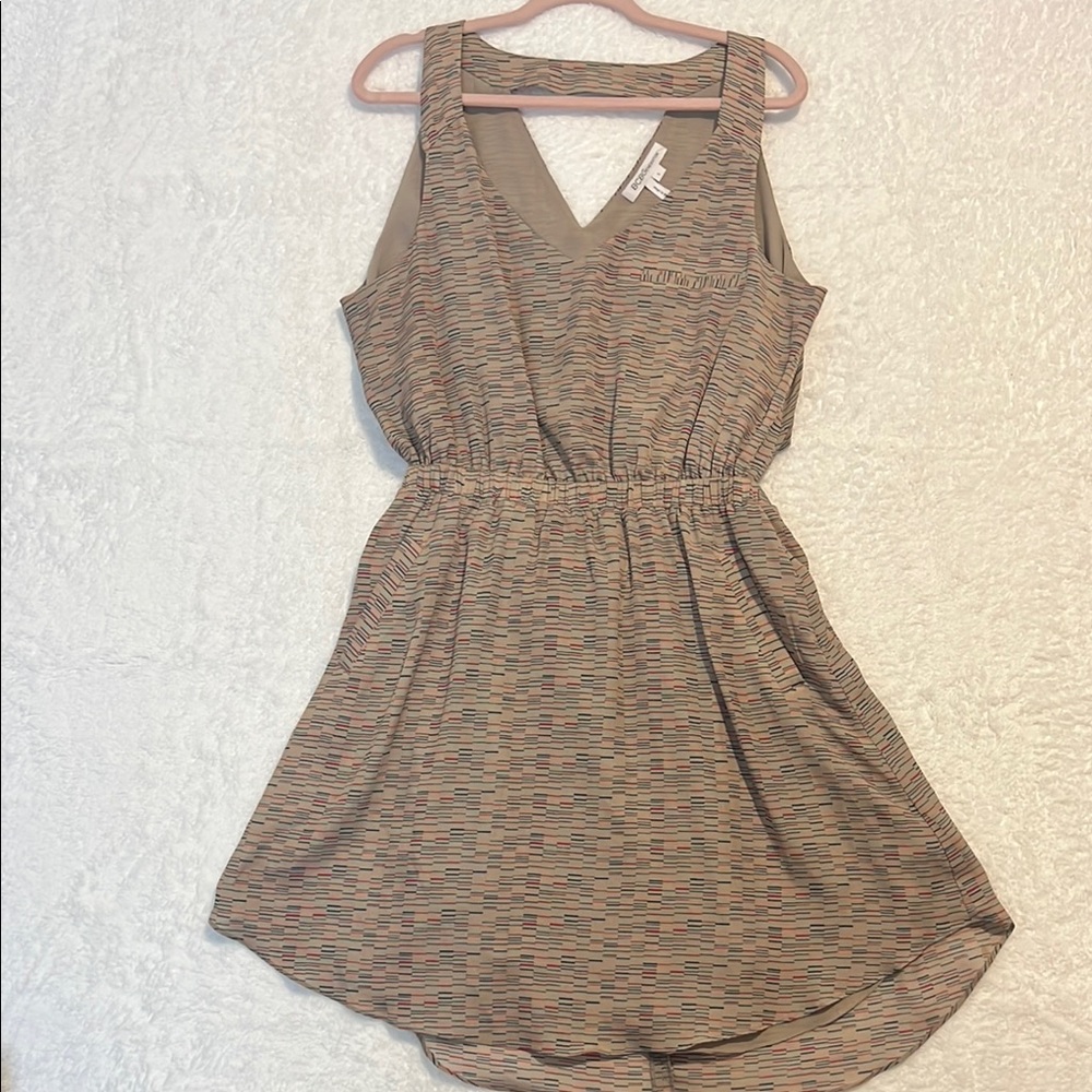 BCBGENERATION Tan Multicolored‎ Sleeveless Dress with Cutout back Size L